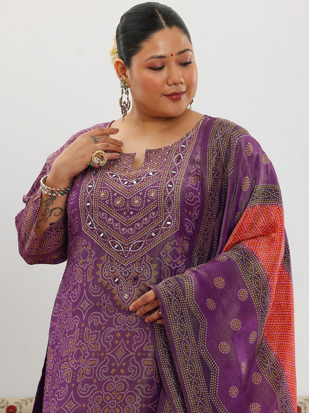 

EXTRA LOVE BY LIBAS Plus Size Bandhani Printed Straight Kurta with Trousers & Dupatta, Purple