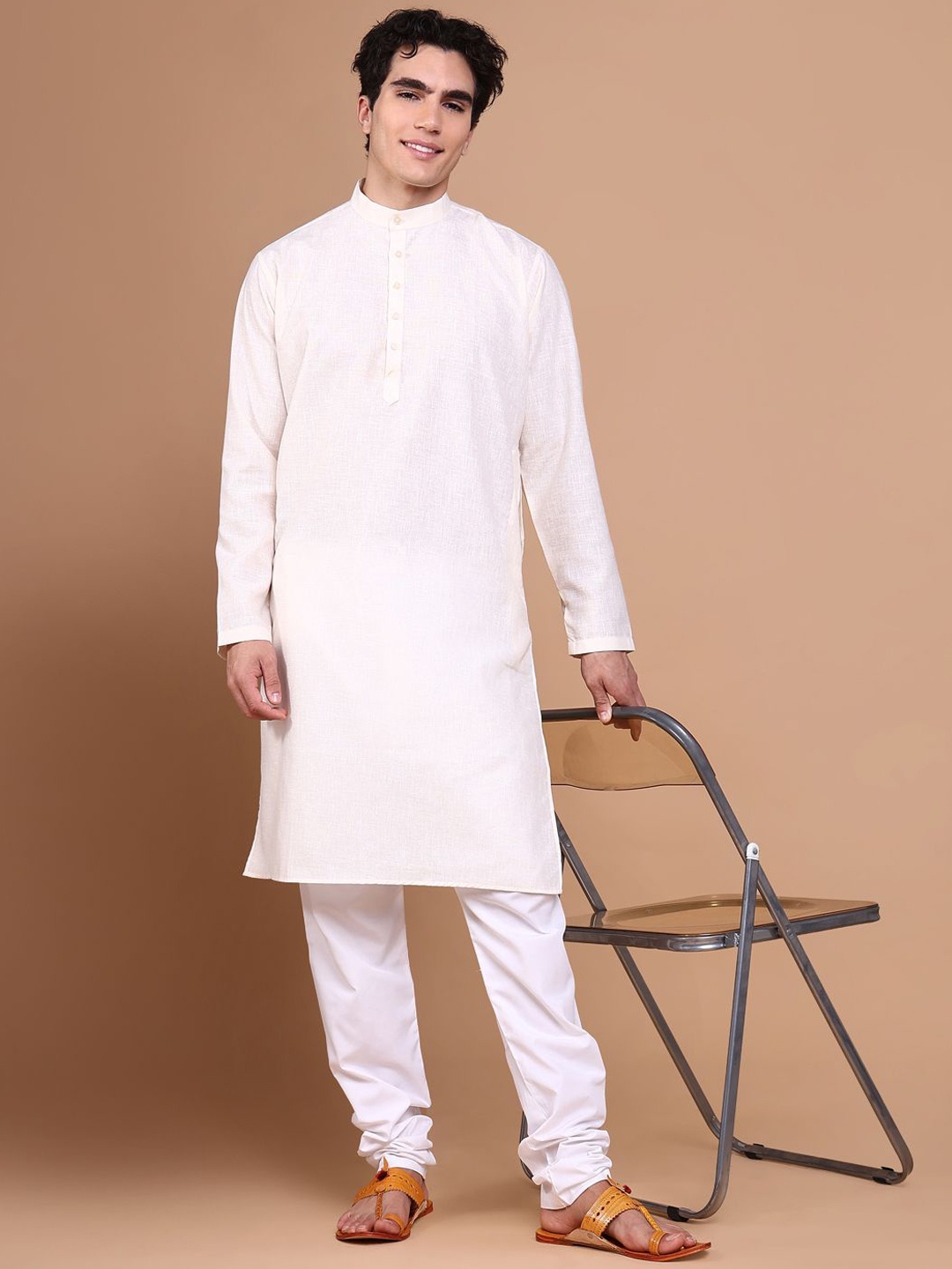 

SHOWOFF Band Collar Long Sleeves Regular Straight Kurta With Trouser, Cream