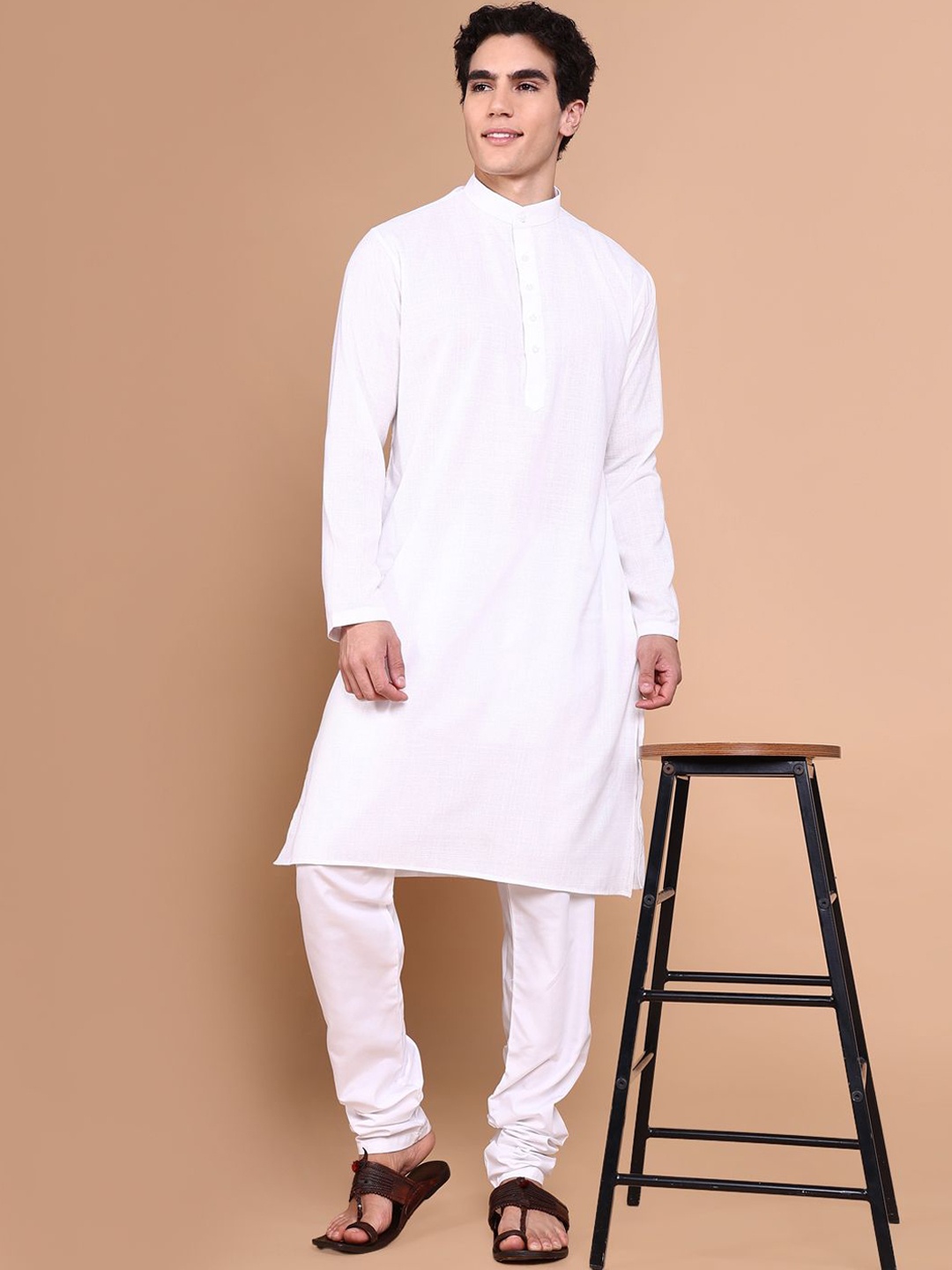 

SHOWOFF Band Collar Long Sleeves Regular Straight Kurta With Trouser, White