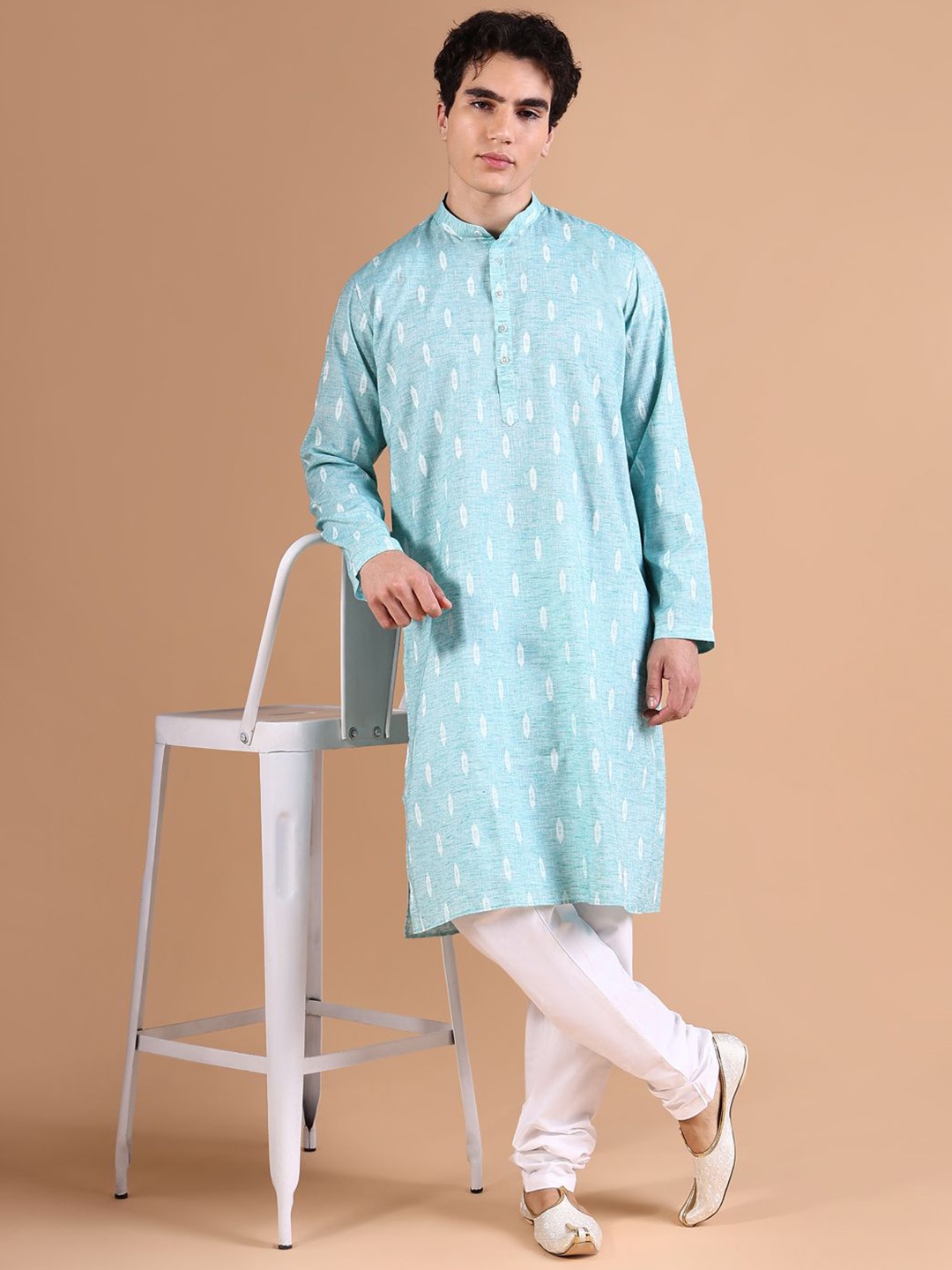 

SHOWOFF Woven Design Band Collar Long Sleeves Regular Kurta With Trouser, Blue