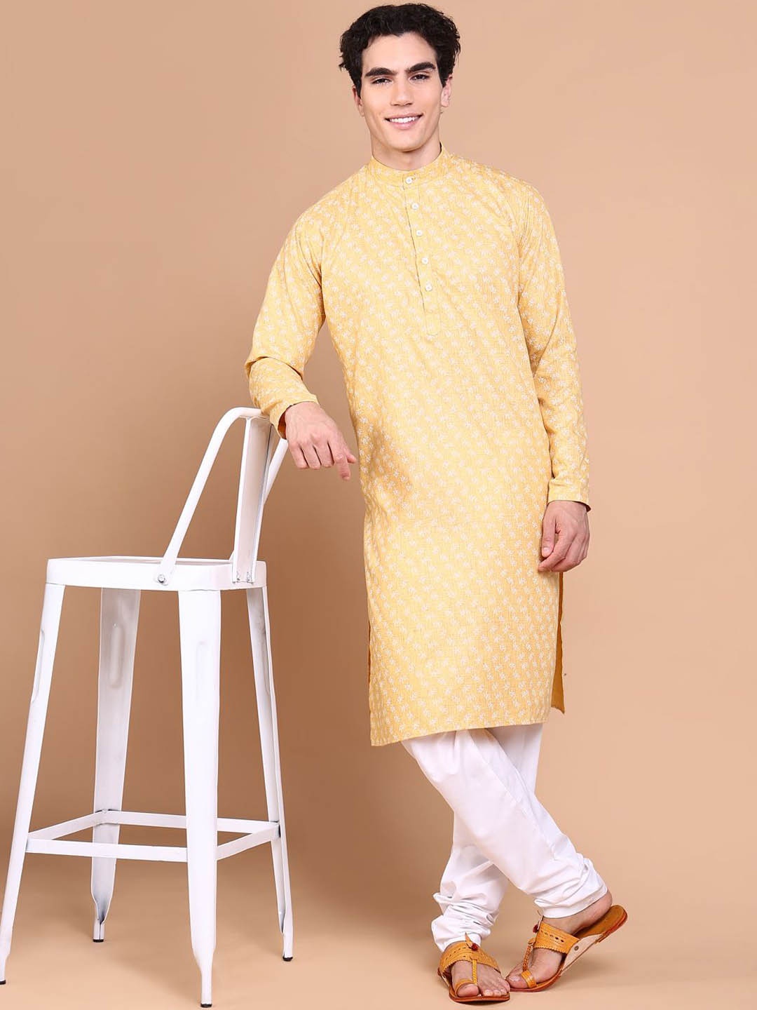 

SHOWOFF Floral Printed Band Collar Long Sleeves Regular Straight Kurta With Trouser, Mustard