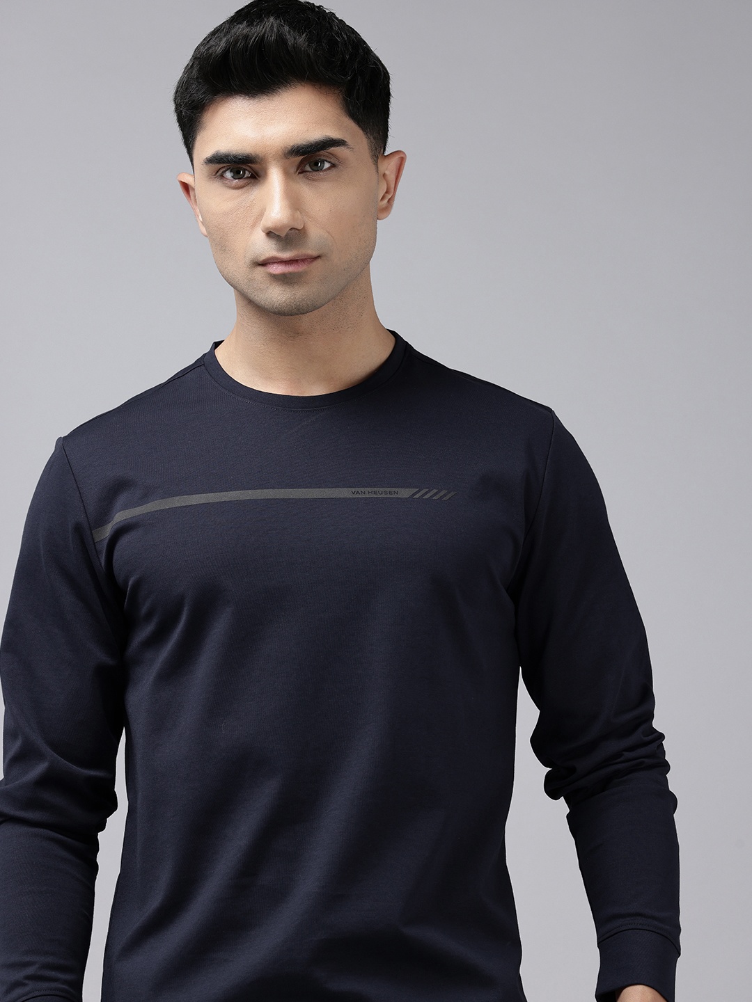 

Van Heusen Solid Crew Neck Sweatshirt, Navy blue