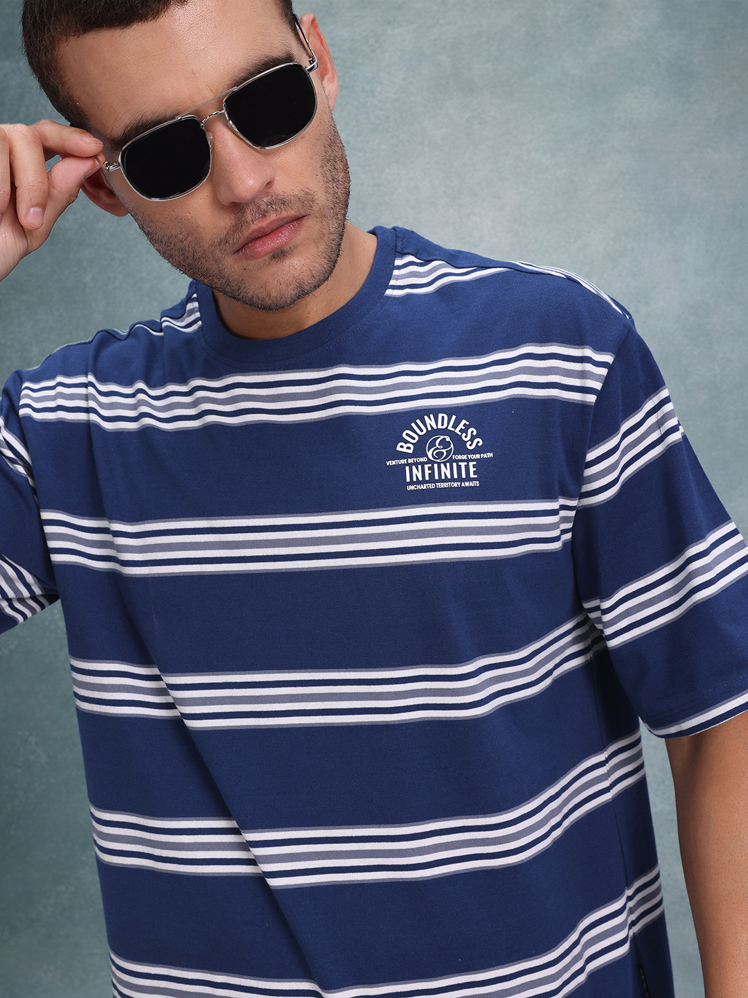 

The Roadster Life Co. Relaxed Fit Striped Printed T-shirt, Navy blue