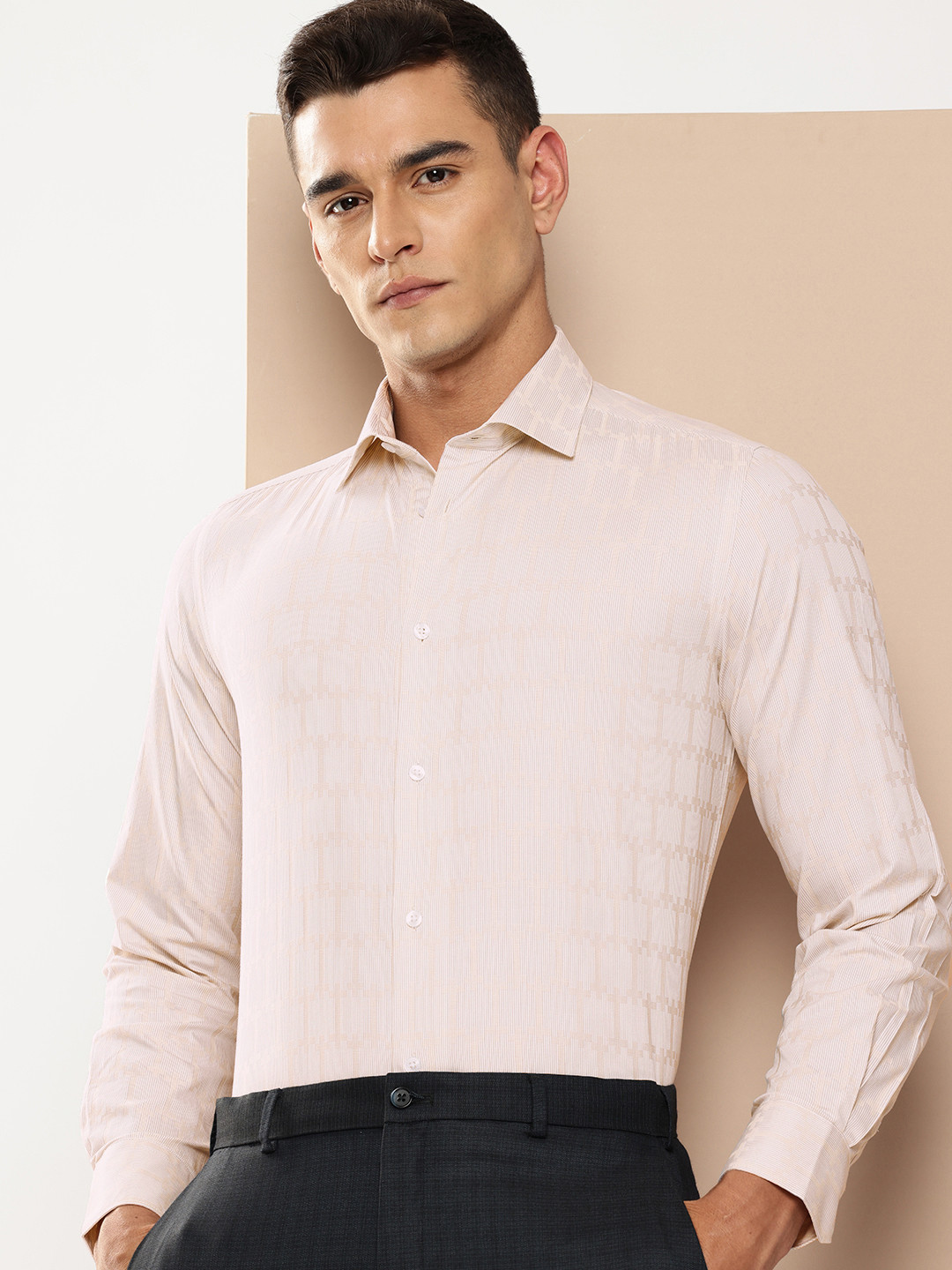 

INVICTUS Pure Cotton Self Design Slim Fit Textured Formal Shirt, Beige