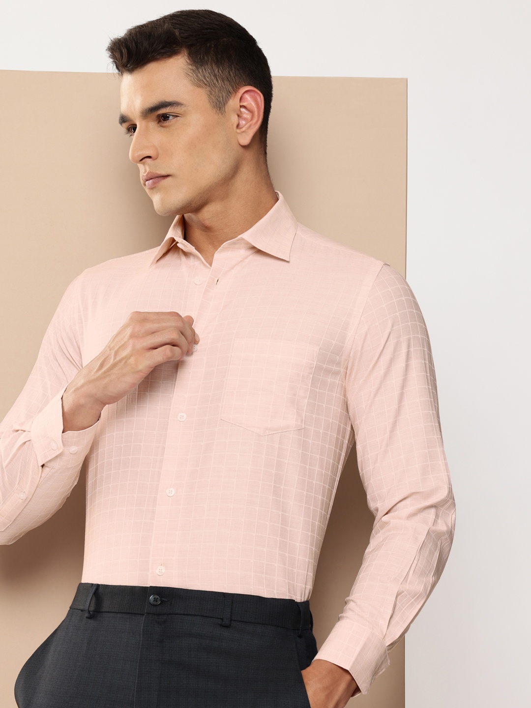 

INVICTUS Pure Cotton Slim Fit Checked Textured Formal Shirt, Peach
