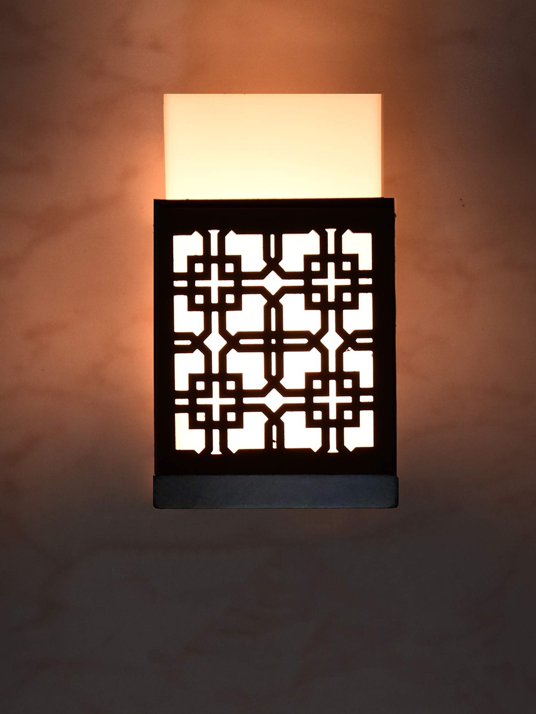 

Gojeeva Black & White Textured Wooden Square Shaped Wall Lamp