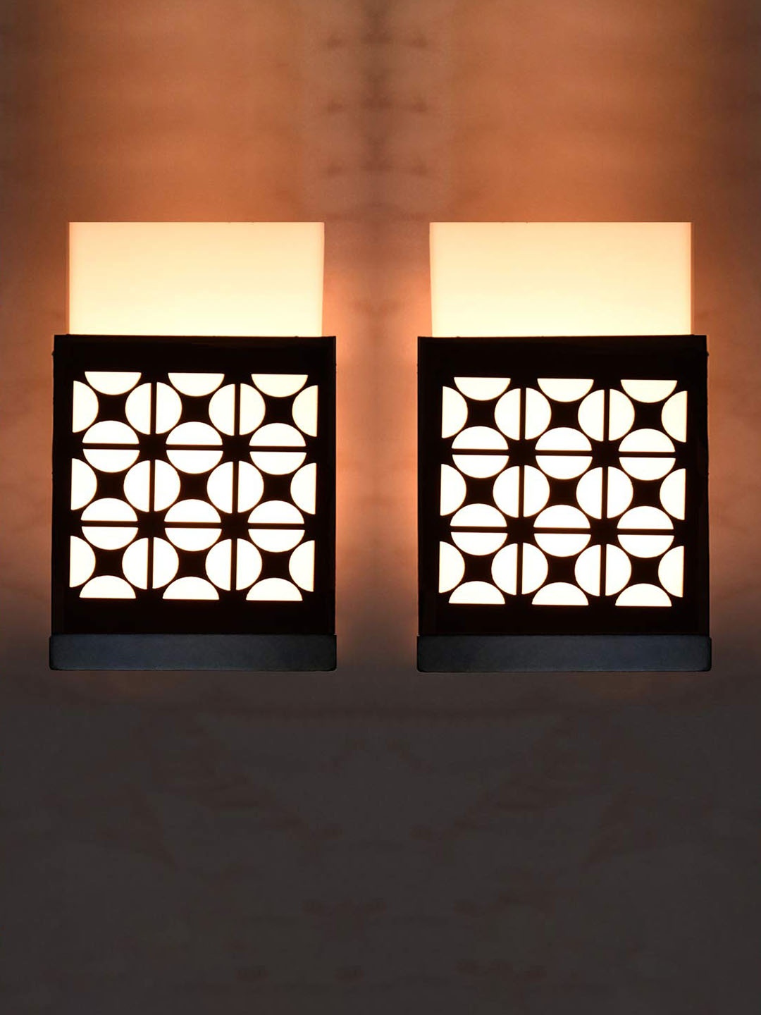 

Gojeeva Black 2 Pieces Wooden Square Shaped Wall Lamps