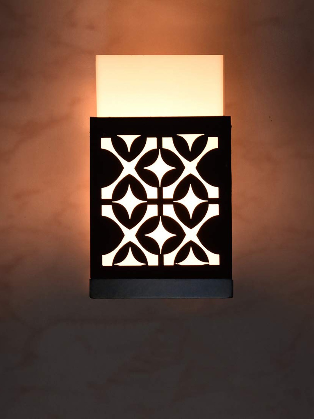 

Gojeeva Black & White Textured Wooden Square Shaped Wall Lamp