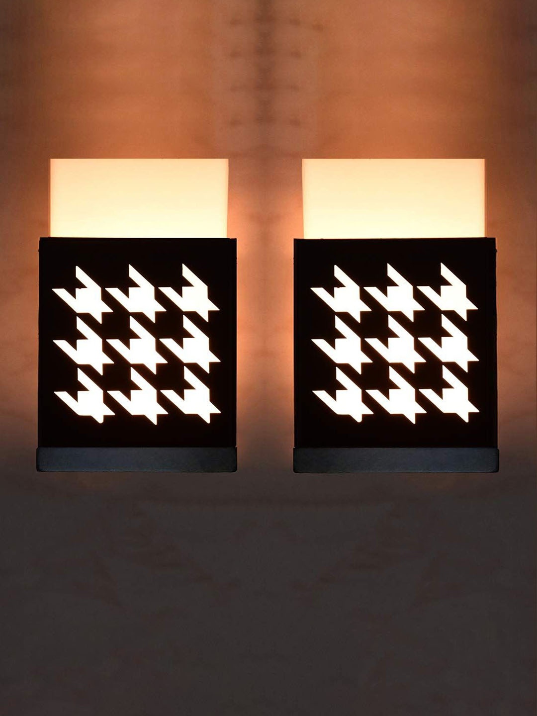 

Gojeeva Black 2 Pieces Wooden Square Shaped Wall Lamps