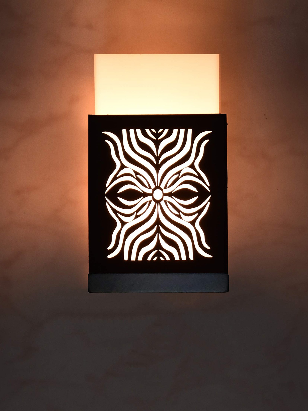 

Gojeeva Black & White Textured Wooden Square Shaped Wall Lamp