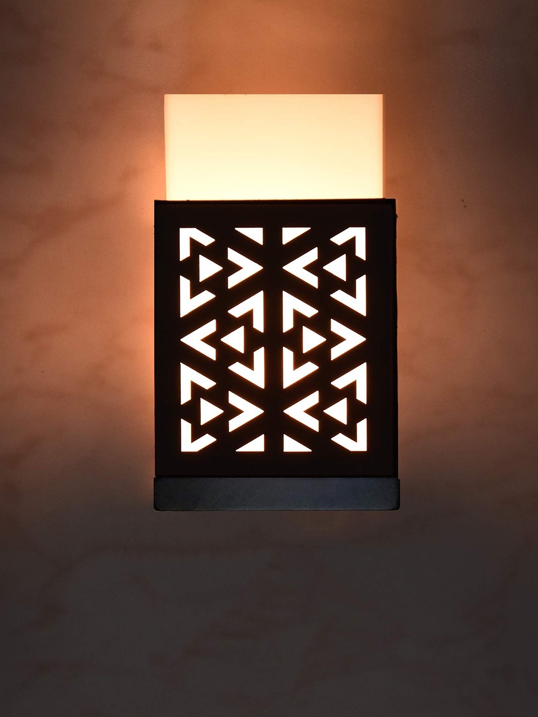 

Gojeeva Black & White Textured Wooden Square Shaped Wall Lamp