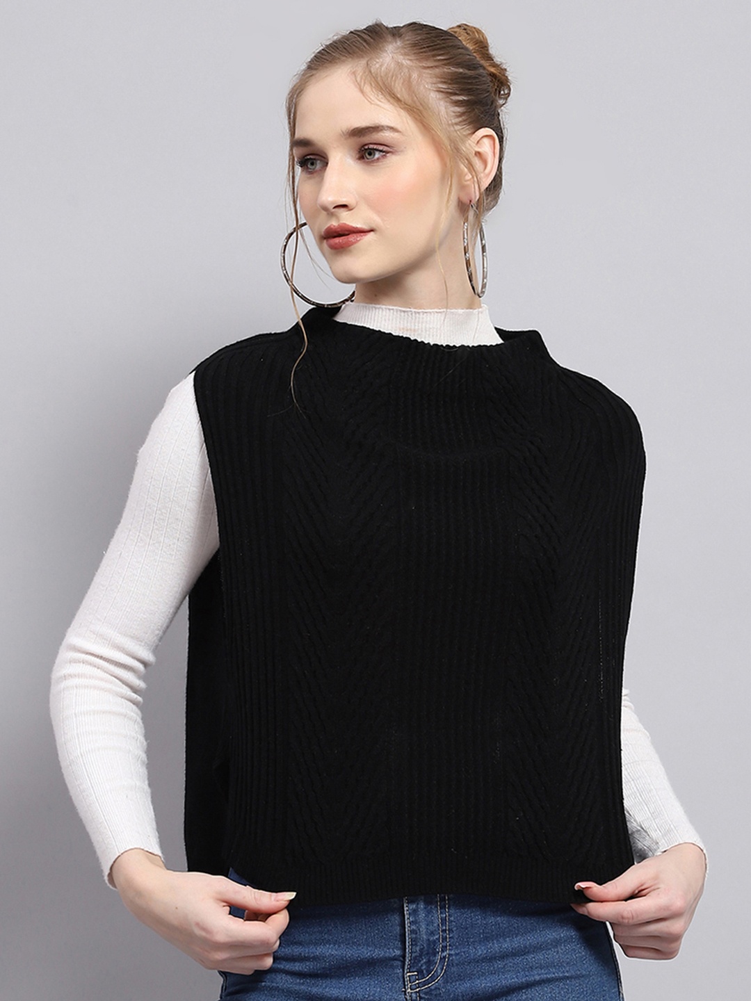 

Monte Carlo Women Woollen Sleeveless Sweaters, Black