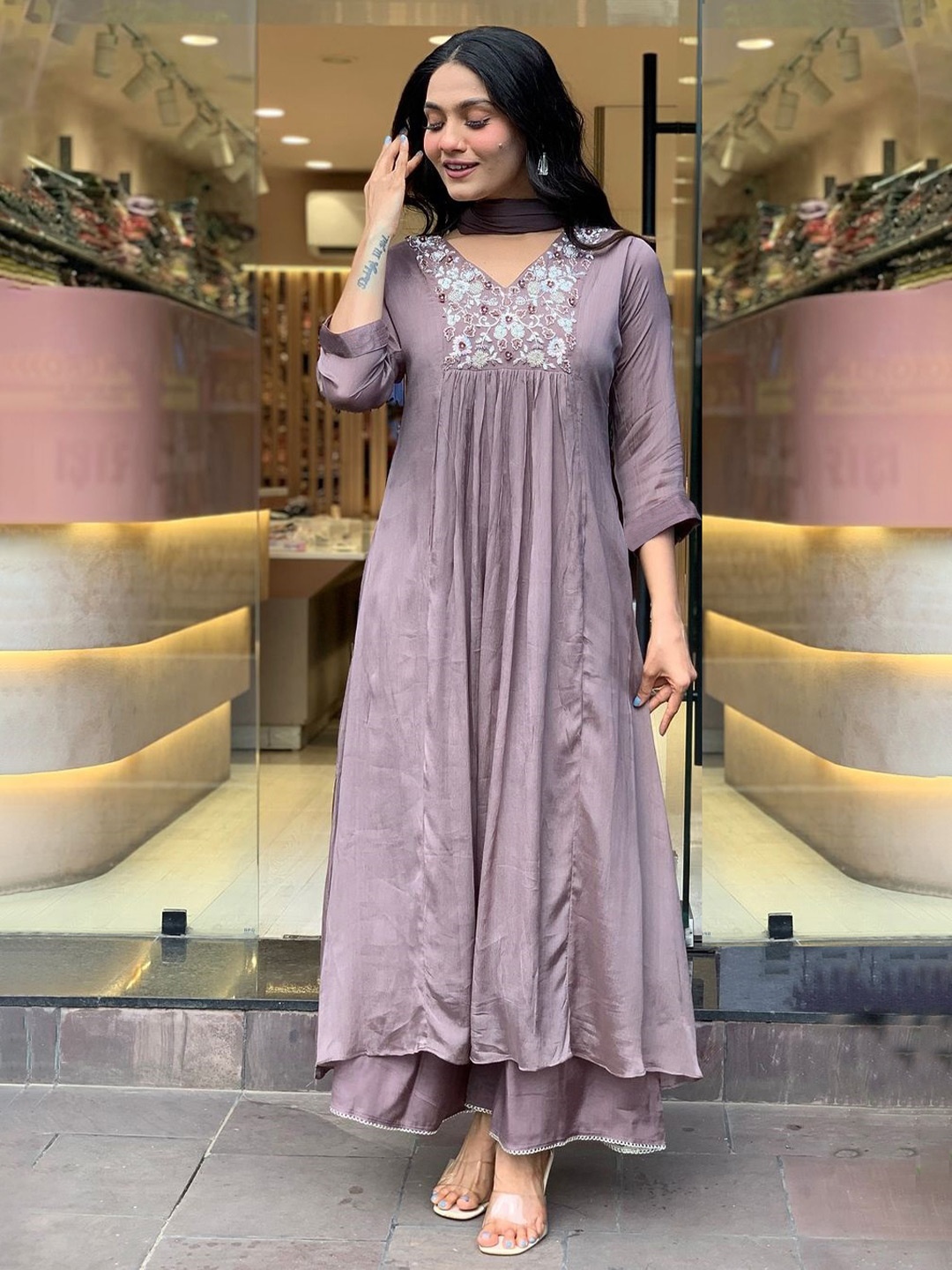 

Anni Designer Floral Embroidered Anarkali Kurta With Palazzo & Dupatta, Lavender