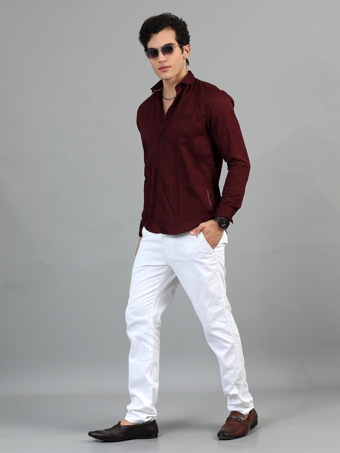 

HOUSE OF MAHNOTS Men Classic Spread Collar Textured Casual Shirt, Maroon
