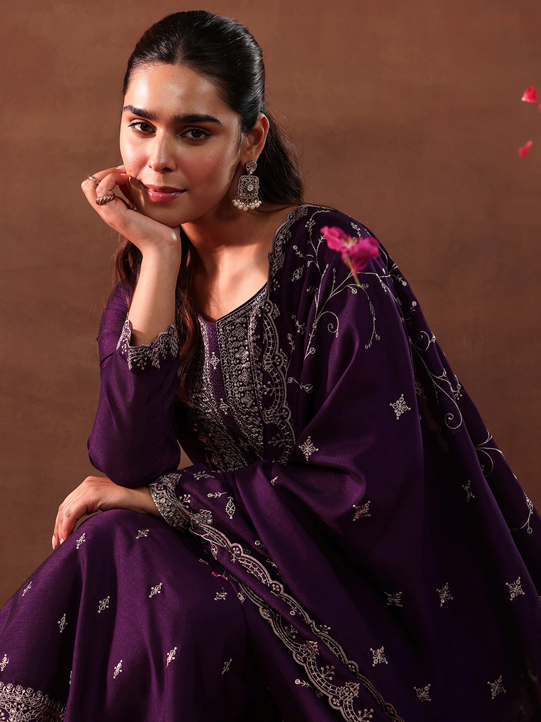 

Libas Floral Embroidered Sequinned Straight Kurta with Trousers & Dupatta, Burgundy