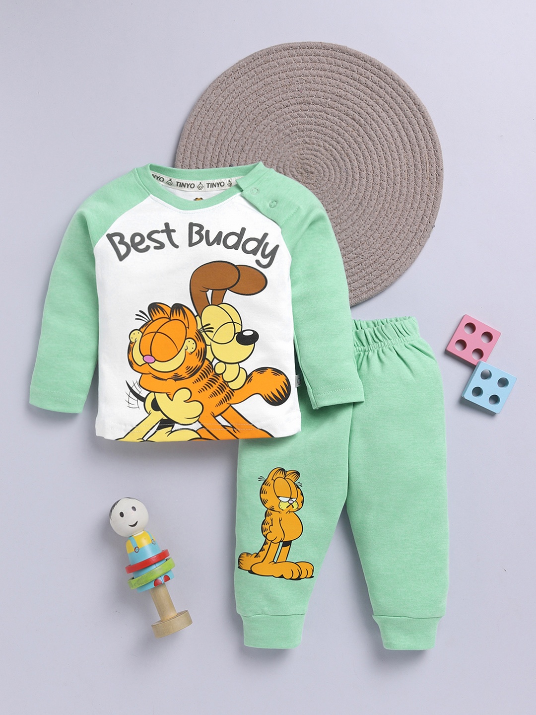 

YK X Tinyo Boys Garfield Printed Pure Cotton T-shirt and Joggers, Green