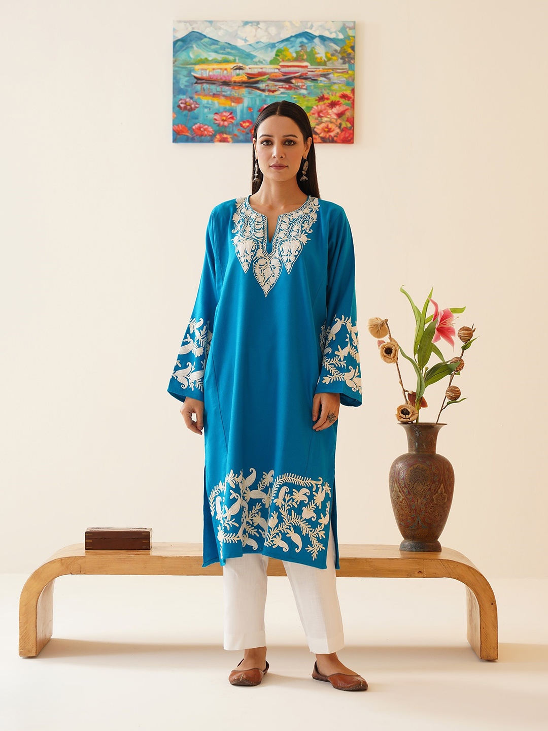 

Kashmir Box Paisley Aari Embroidered Cashmilon Winter Kashmiri Phiran, Blue