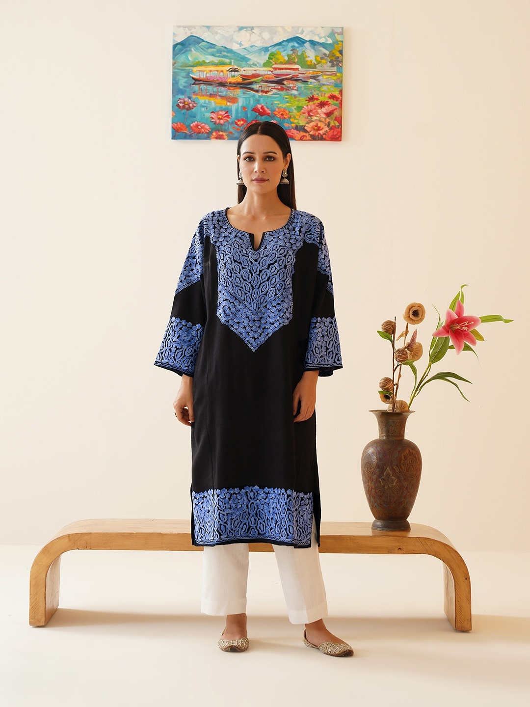 

Kashmir Box Blossom Aari Embroidered Cashmilon Winter Kashmiri Phiran, Black