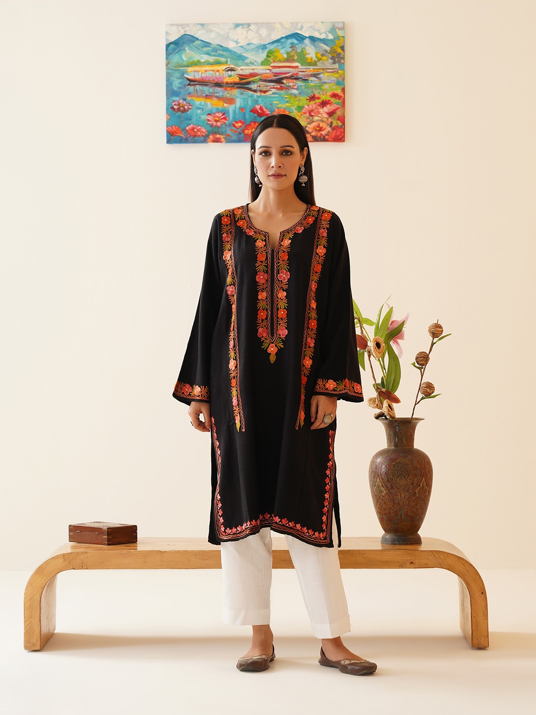 

Kashmir Box Orchid Aari Embroidered Cashmilon Kashmiri Phiran, Black