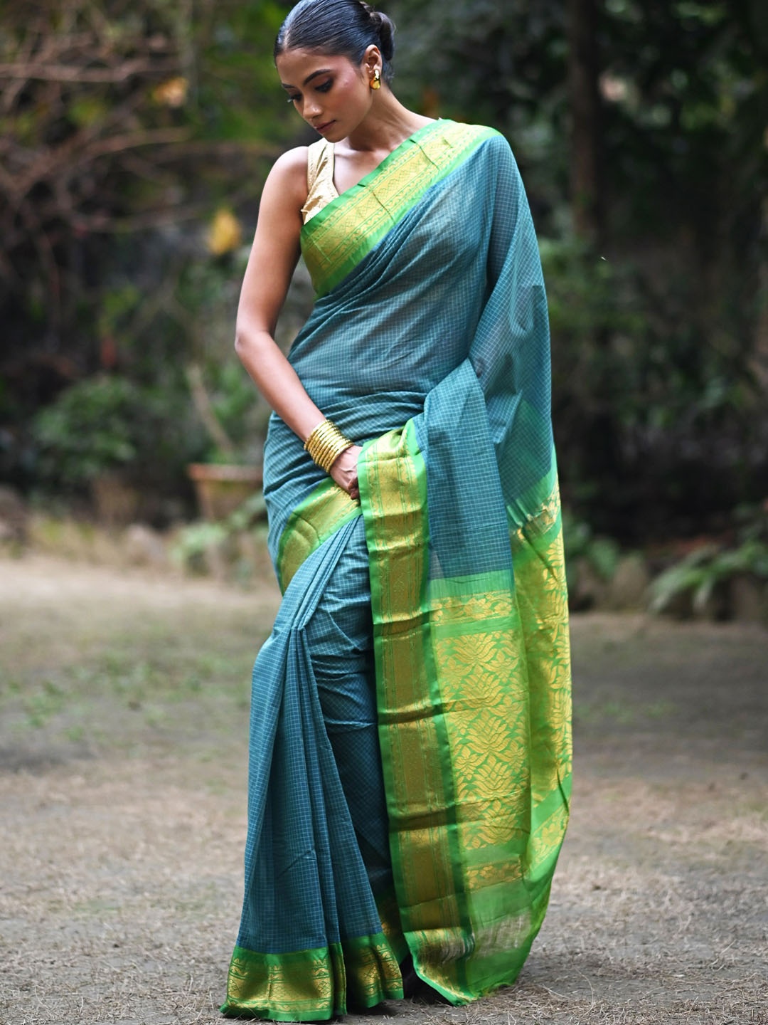 

Unnati Silks Checked Pure Cotton Handloom Gadwal Saree, Blue