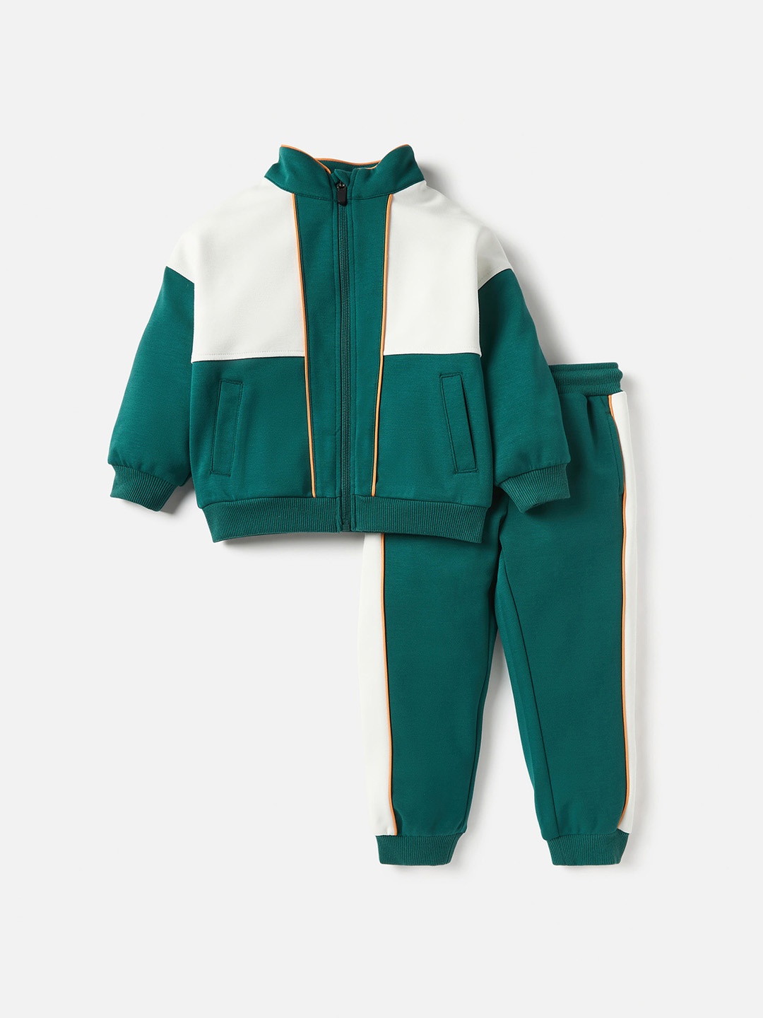

Juniors by Babyshop Boys Colourblocked Mock Collar Pure Cotton Sweatshirt and Jogger, Green