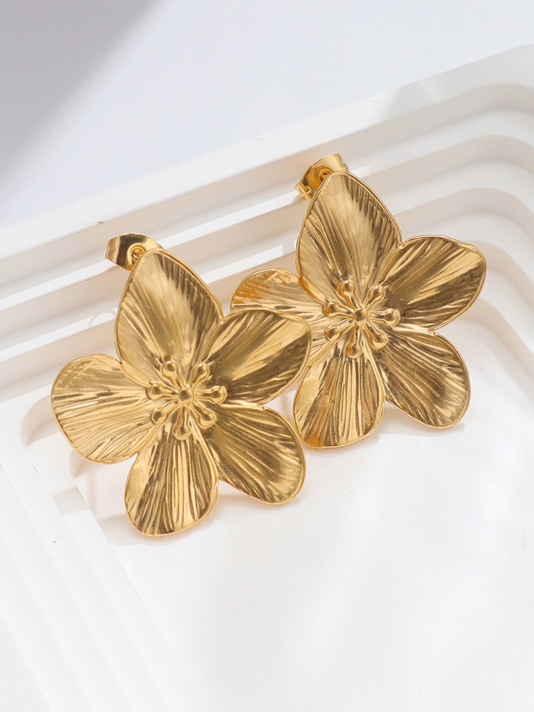 

MYKI Gold-Plated Terrific Stainless Steel Floral Shaped Studs