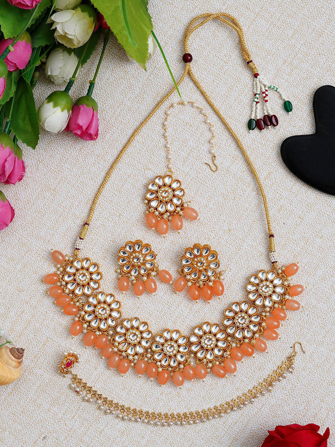 

ahoora Gold Plated Kundan Stone Studded & Beaded Jewellery Set