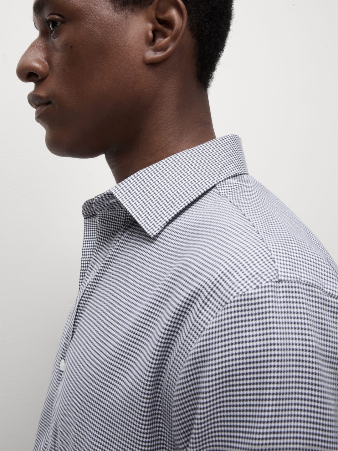

Marks & Spencer Men Slim Fit Houndstooth Checked Pure Cotton Casual Shirt, White