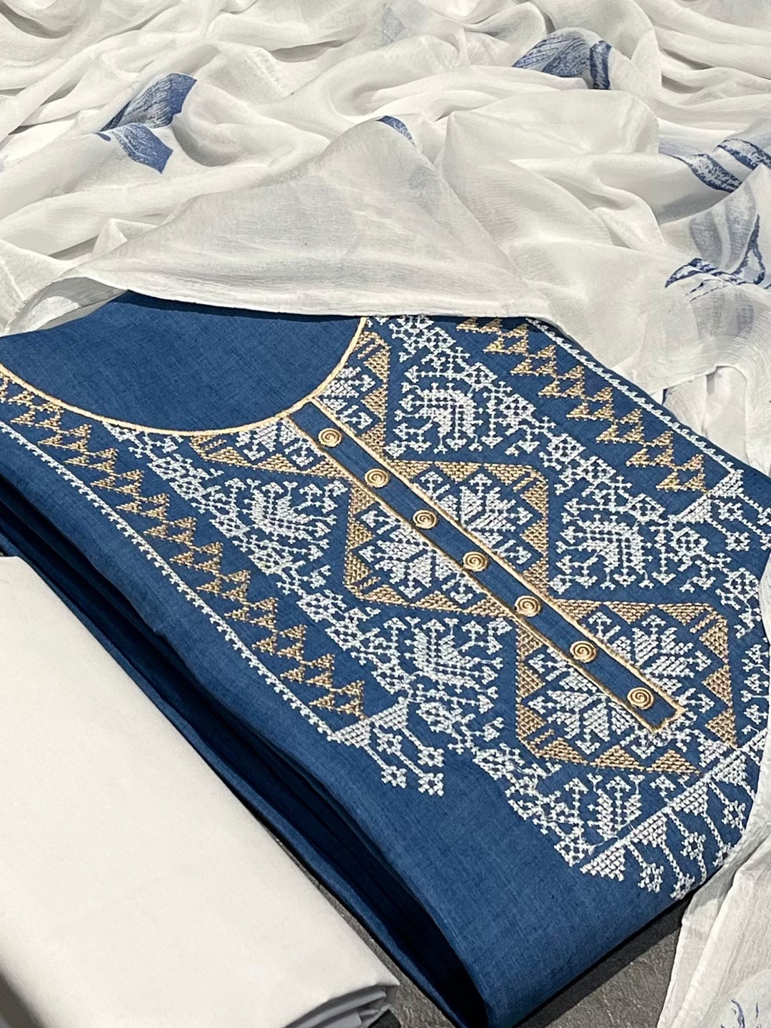 

SALWAR STUDIO Abstract Embroidered Pure Cotton Unstitched Dress Material, Blue