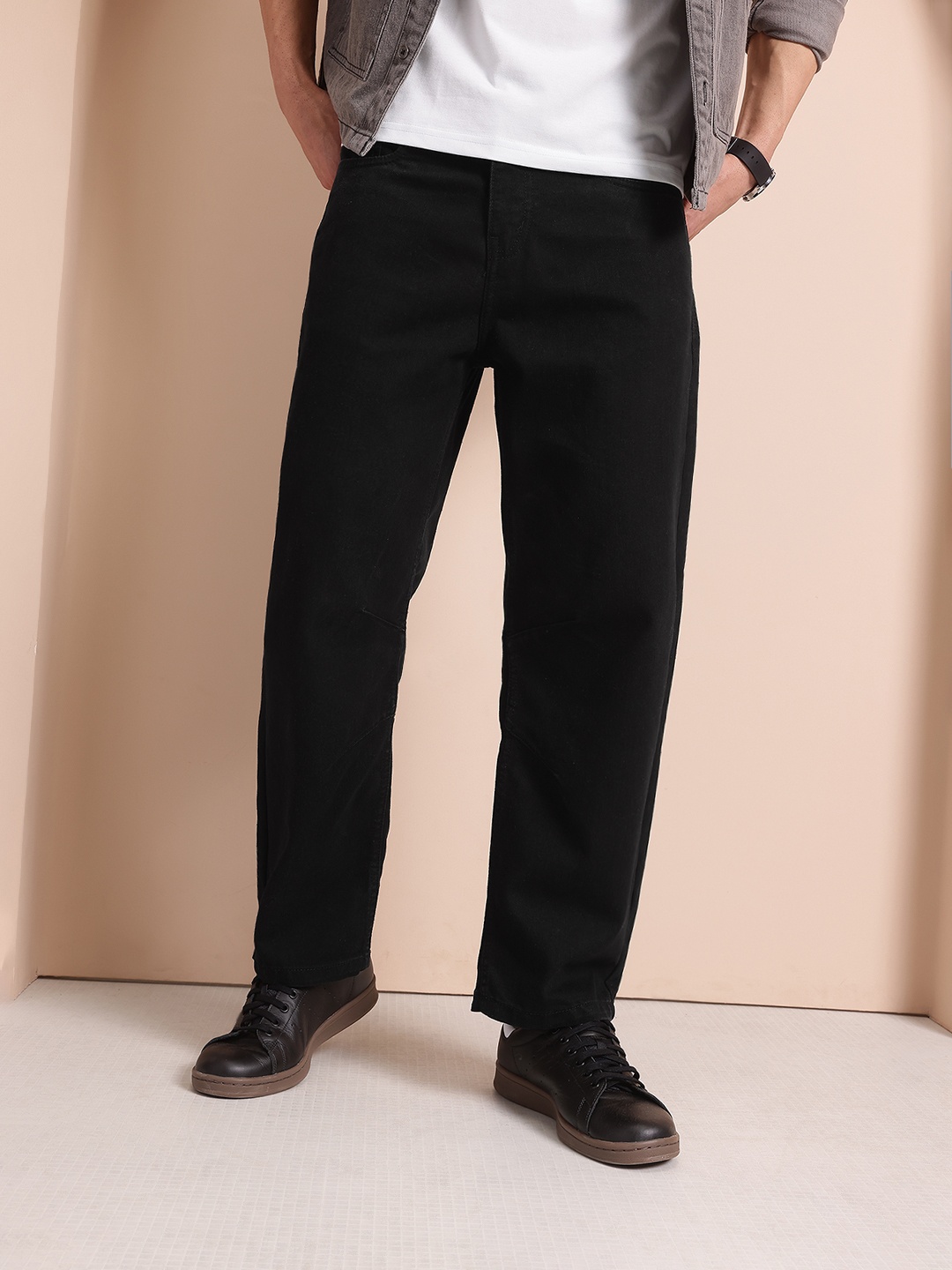 

Mast & Harbour Men Pure Cotton Loose Tapered Fit Jeans, Black