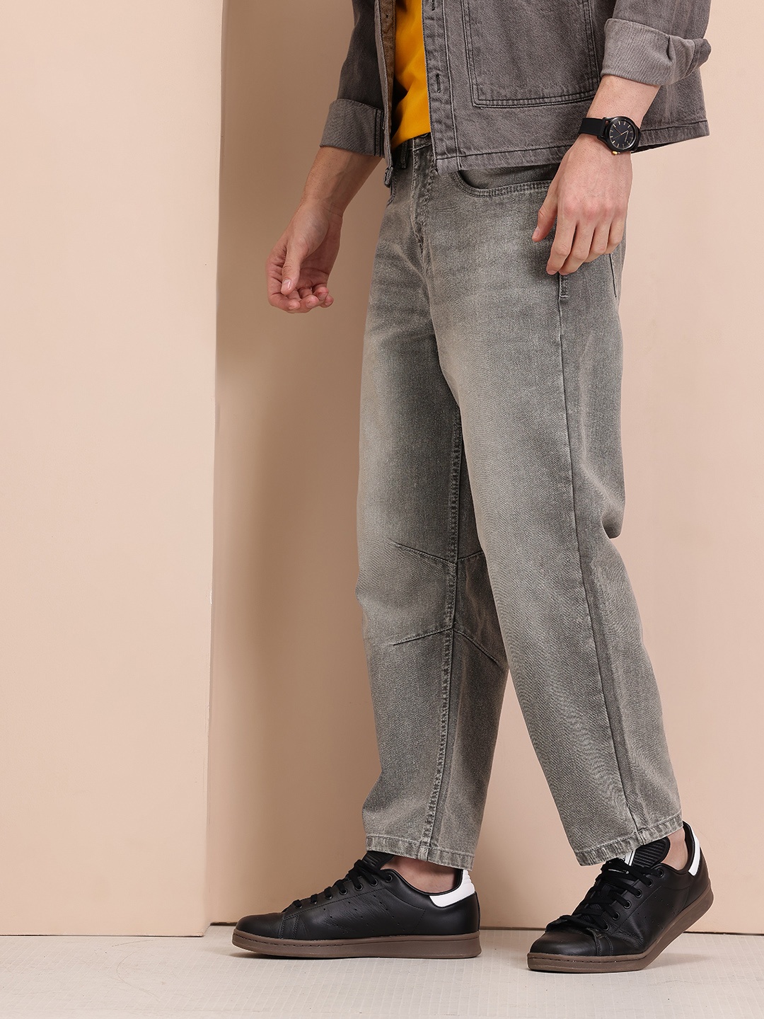 

Mast & Harbour Men Mid-Rise Loose Tapered Fit Light Fade Jeans, Grey