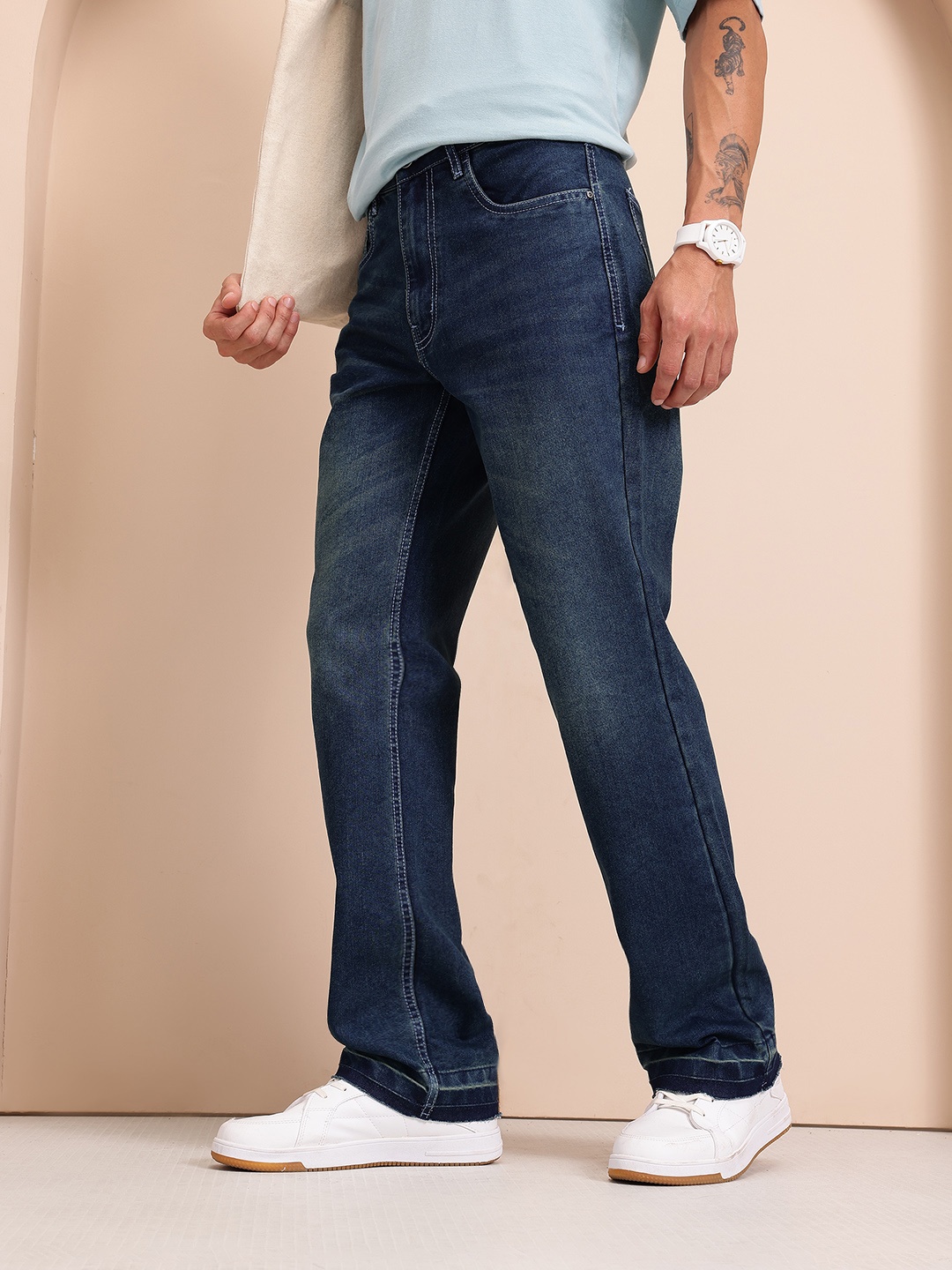 

Mast & Harbour Men Bootcut Light Fade Jeans, Navy blue