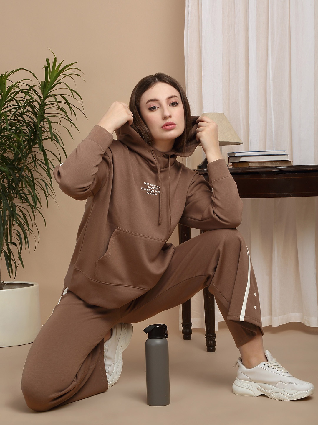 

Sweet Dreams Hooded Long Sleeves Sweatshirt With Trousers, Brown