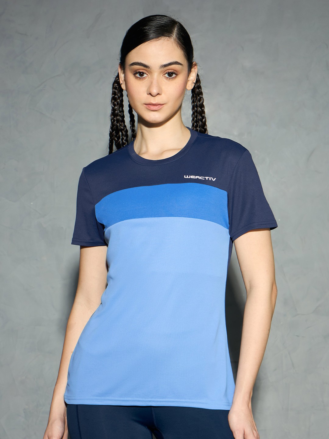

Technosport Women Colourblocked Anti Static Slim Fit T-shirt, Navy blue