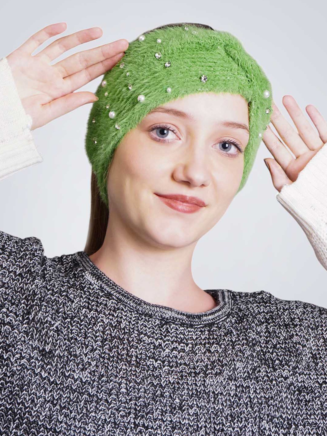 

Bharatasya Women Embellished Headband, Green
