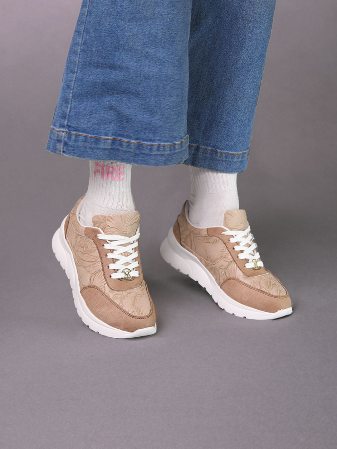 

Monrow Women PU Lightweight Lace-Up Sneakers, Brown