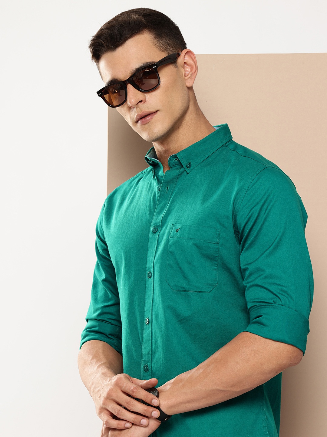 

INVICTUS Slim Fit Opaque Pure Cotton Casual Shirt, Green