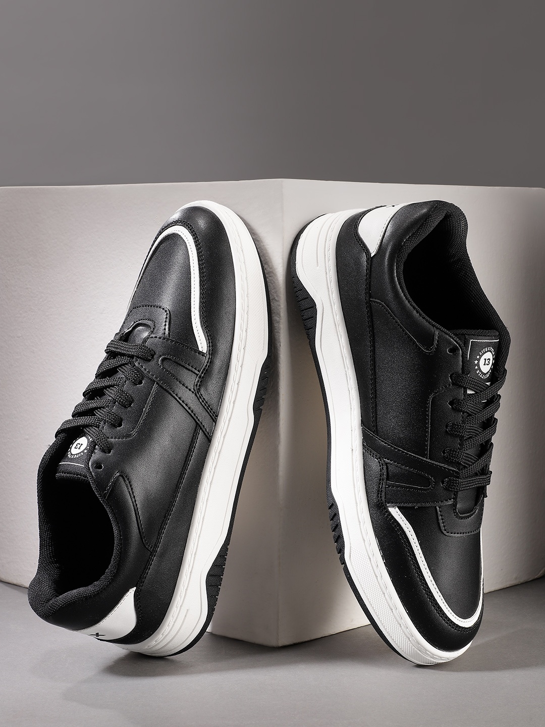 

HRX by Hrithik Roshan Women Club Classic Sneakers, Black