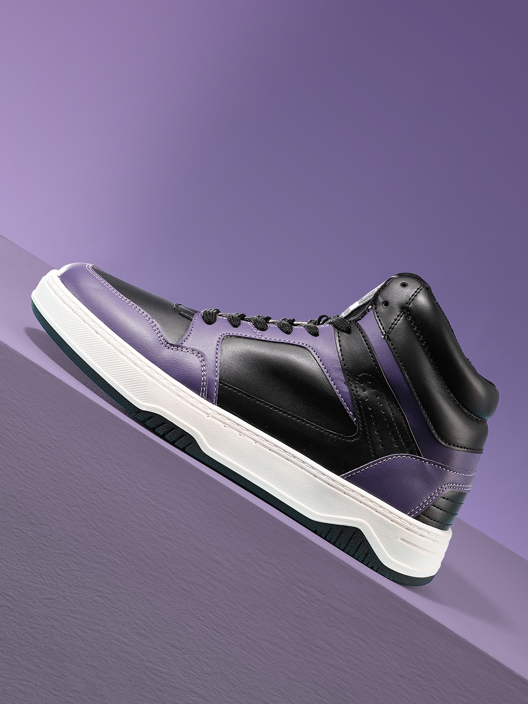 

HRX by Hrithik Roshan Women Mid-Top Colourblocked Sneakers, Black