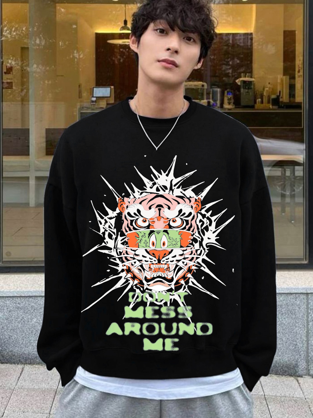 

UNRL Printed Relaxed Sweatshirt, Black