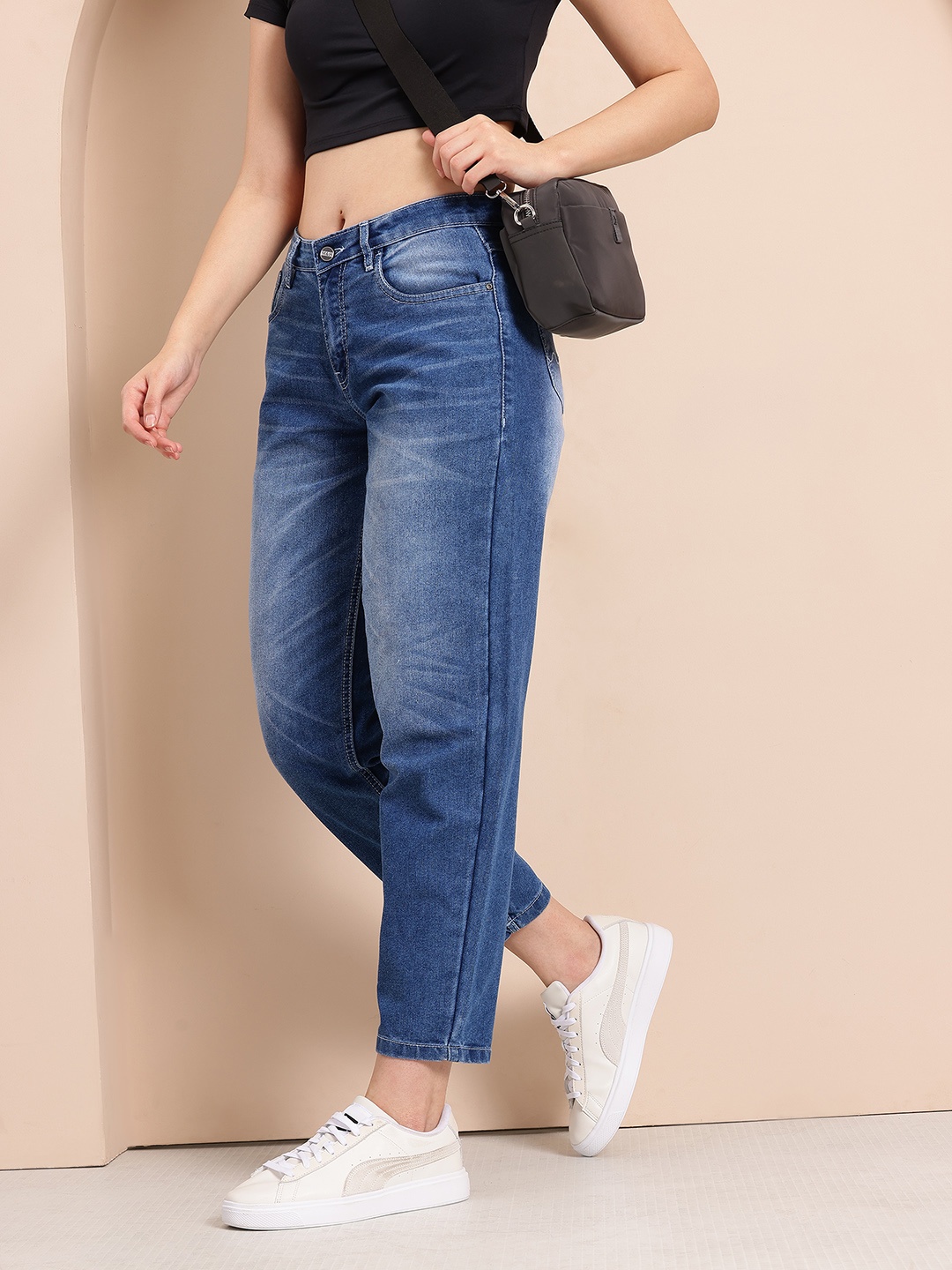 

Mast & Harbour Women High-Rise Light Fade Stretchable Jeans, Blue