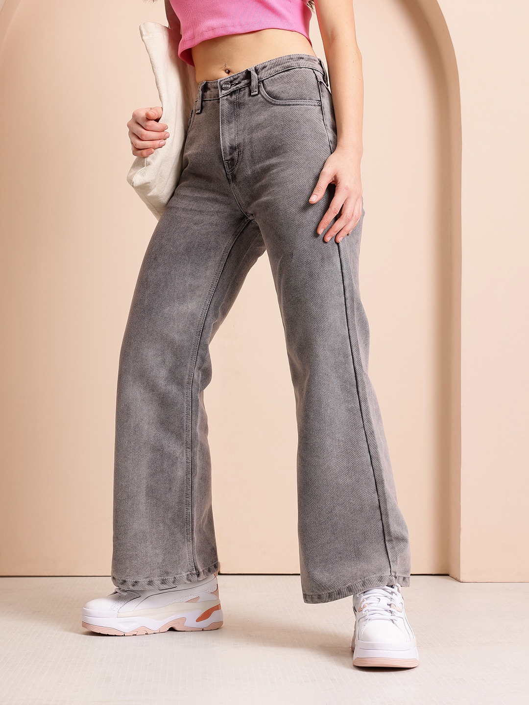 

Mast & Harbour Women Relaxed Fit Heavy Fade Jeans, Grey