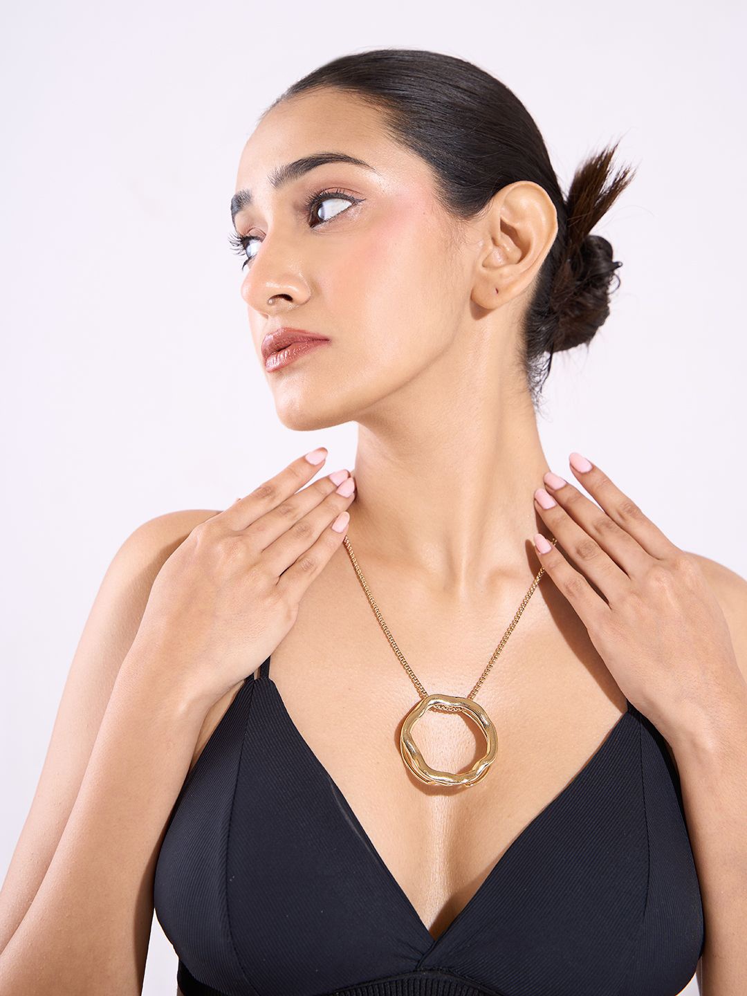 

ToniQ Gold-Plated Molten Circular Pendant Party Necklace