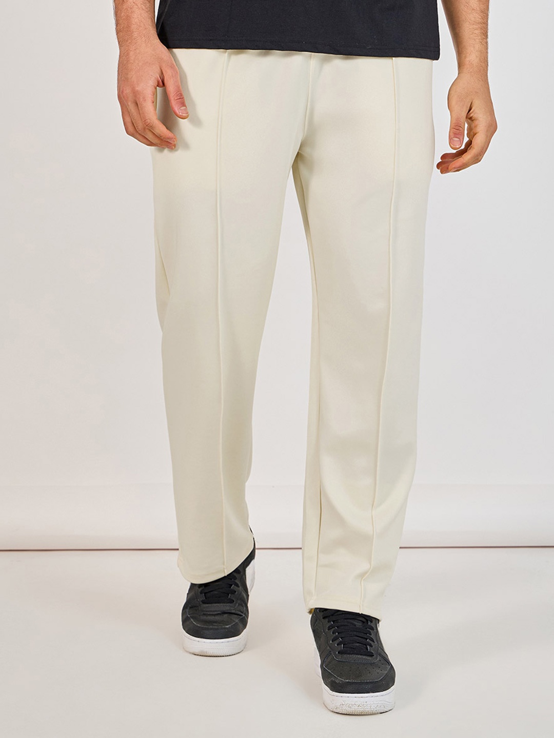 

Styli Relaxed-Fit Mid-Rise Joggers, Beige