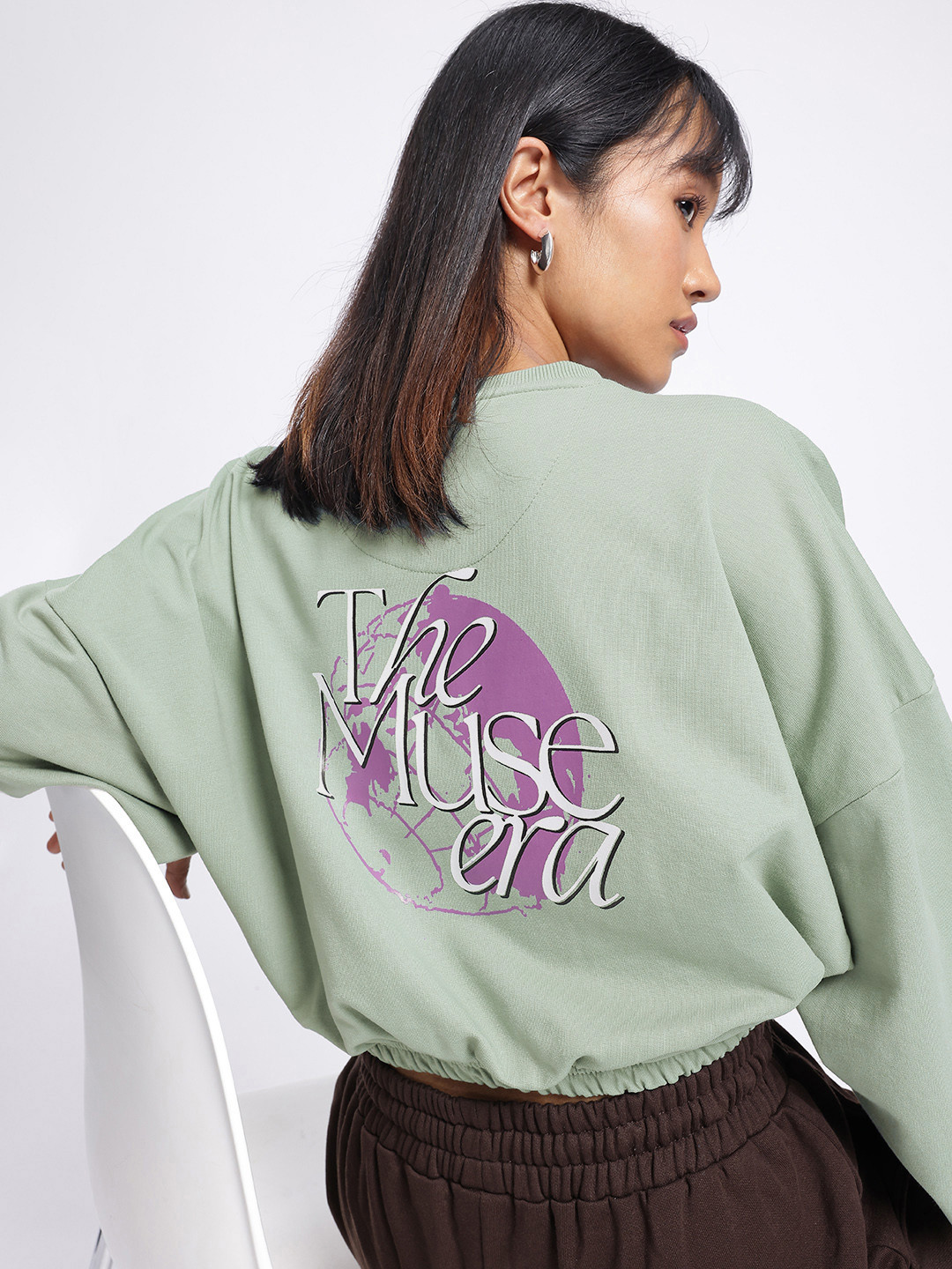 

glitchez Urban Sassy Typography Printed Oversized Boxy Fit Crop Sweatshirt, Green