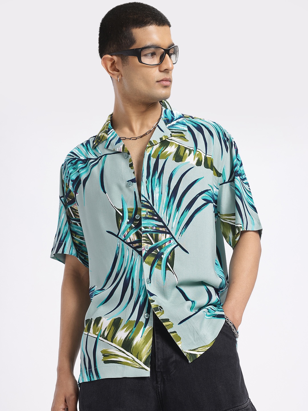 

glitchez Tropical Twist Relaxed Bowling Shirt, Green