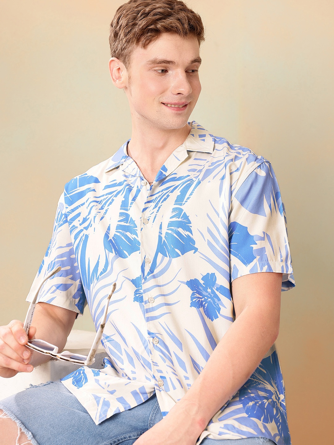

Mast & Harbour Relaxed Fit Opaque Graphic Printed Casual Shirt, Off white