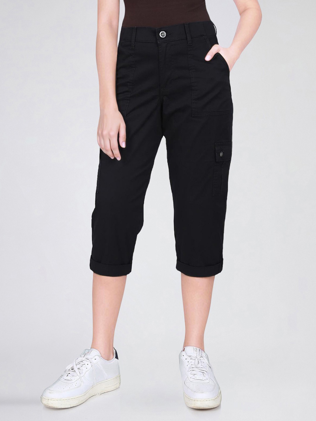 

Lee Women Mid-Rise Relaxed Fit Capris, Black