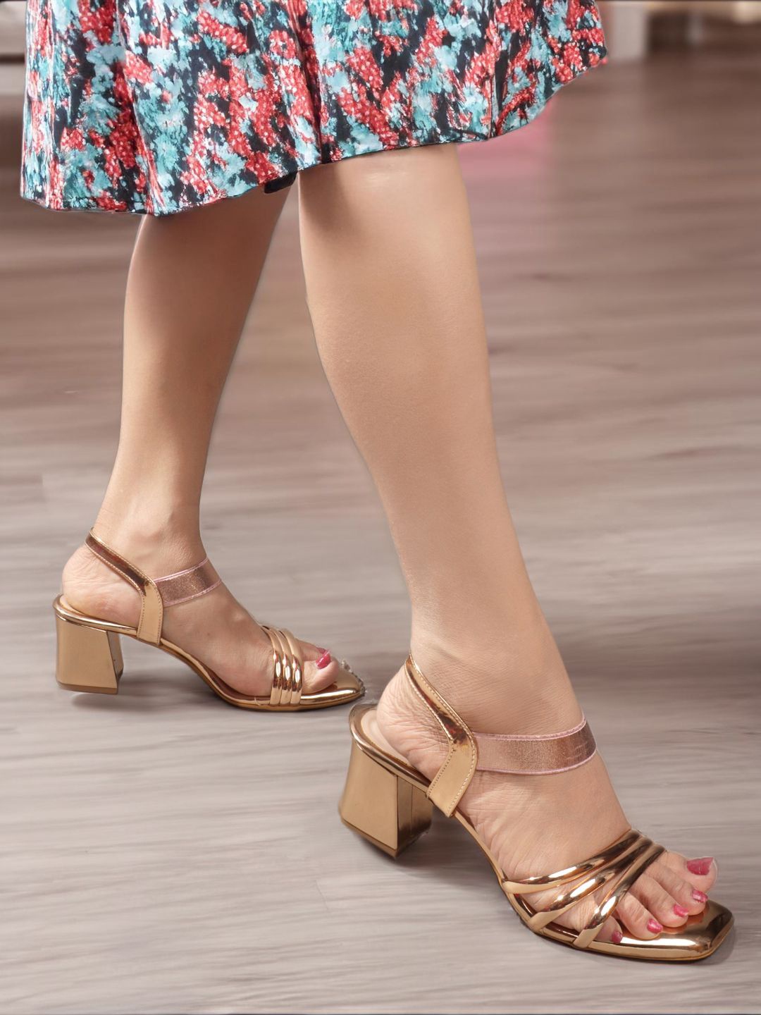 

ICONICS Women Block Heels Sandals, Rose gold