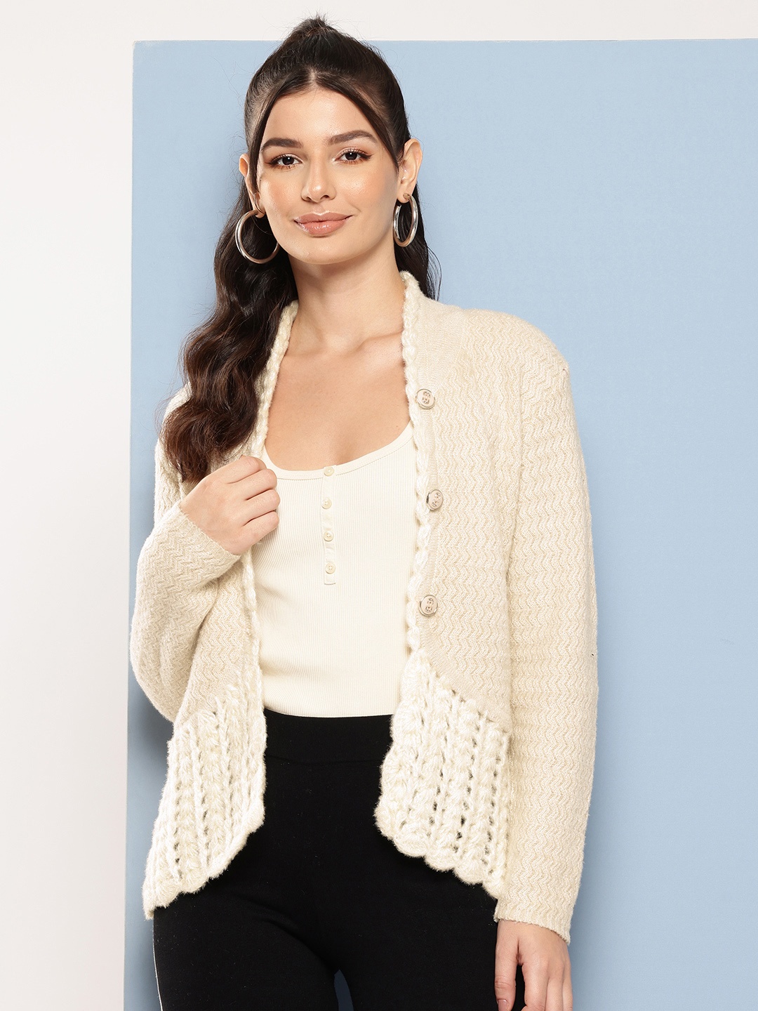 

Aarika Woollen Cardigan with Scalloped Hem, Cream